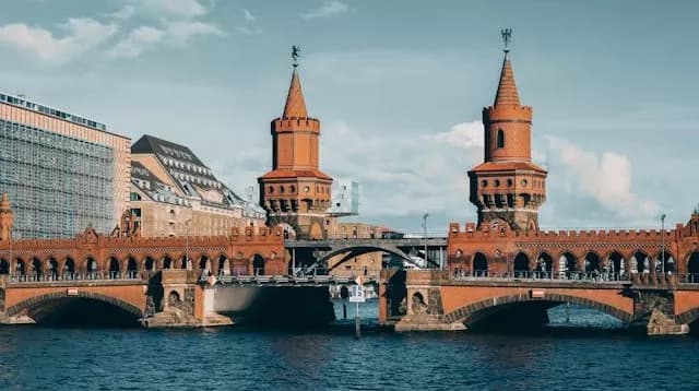 Oberbaum Bridge