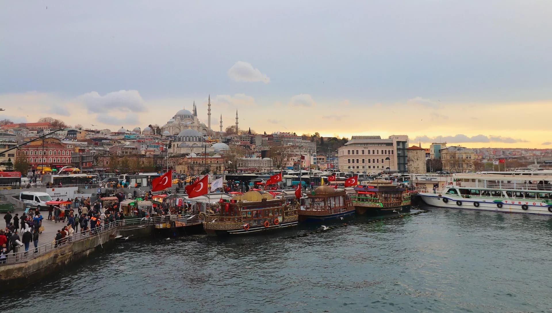 Eminönü Square