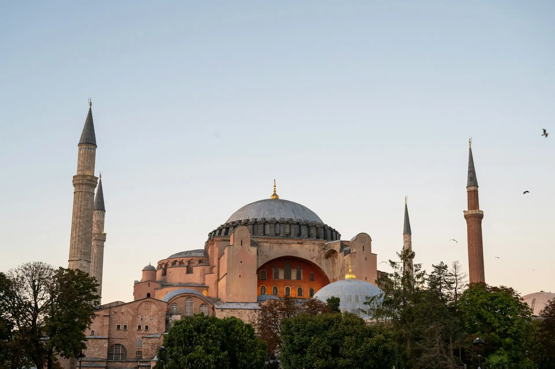 Hagia Sophia: A Complete Visitor's Guide to 1,500 Years of History (2026)