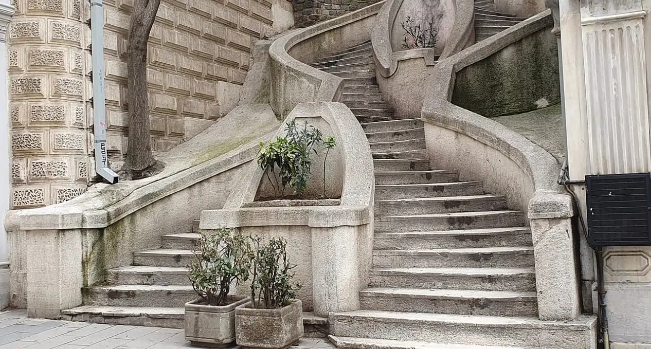 Kamondo Stairs